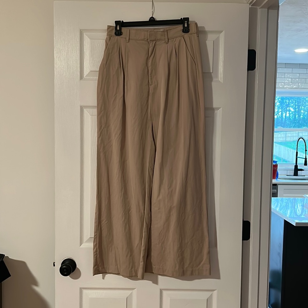Abercrombie and Fitch Tailored Wide Leg Pant